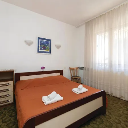 Apartment Prilaz Side Kosutic V Zadar
