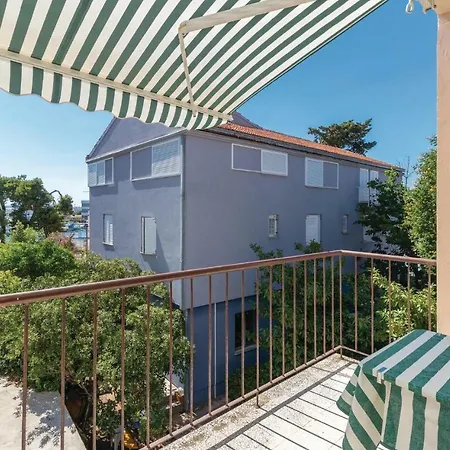Apartment Prilaz Side Kosutic V *